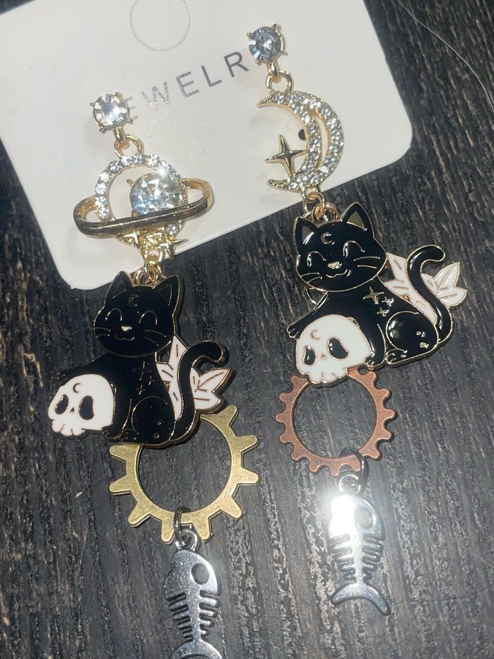 Handcrafted Black & White Luna Cat Skull Steampunk Dangle Earrings - Picture 6 of 6